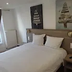 Luxelthe Paris